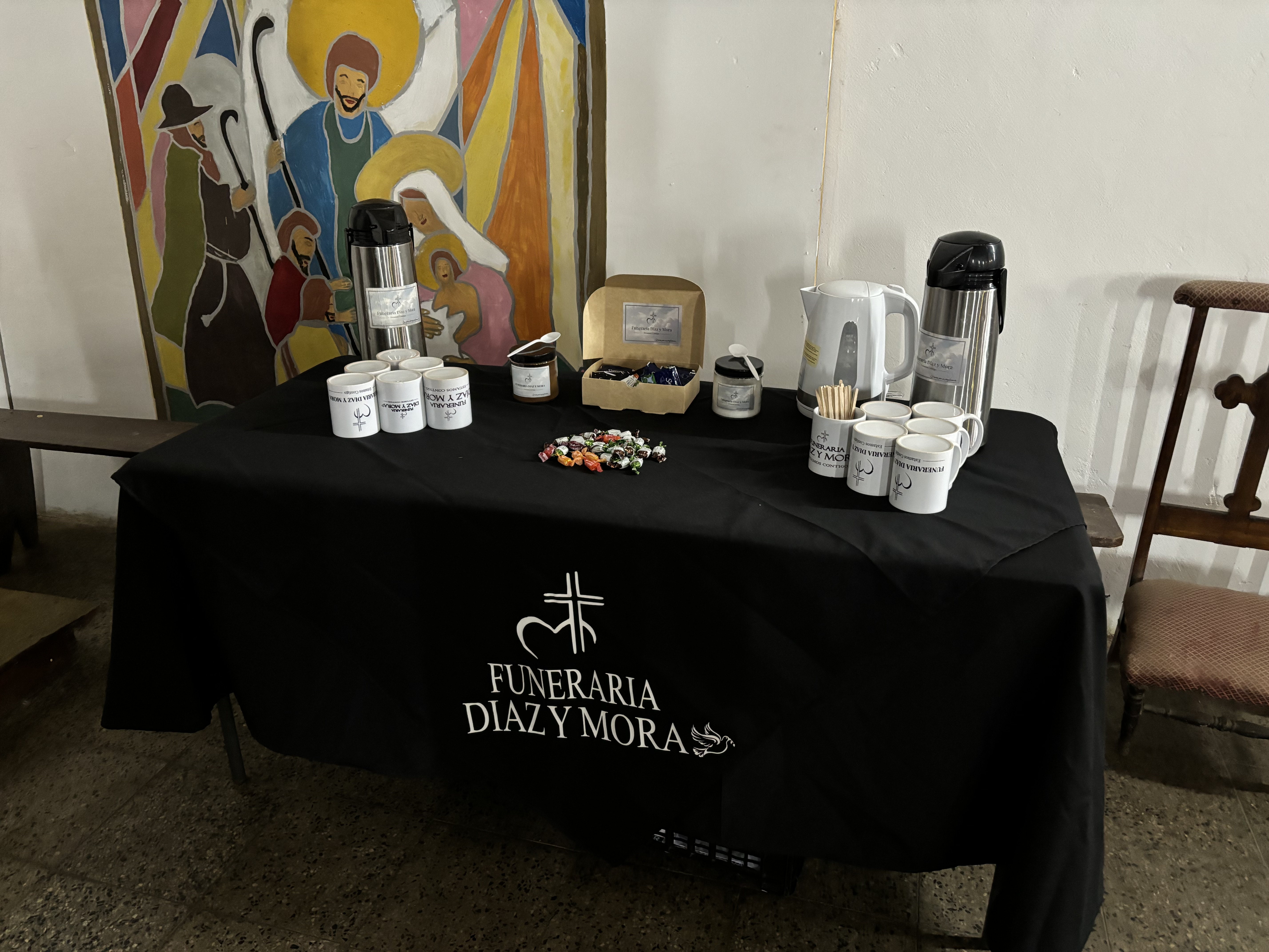 Servicio funerario completo: traslados, velatorio y atención inmediata en San Antonio.